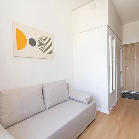Lovely With Great Location No 6 By Urban Rent
